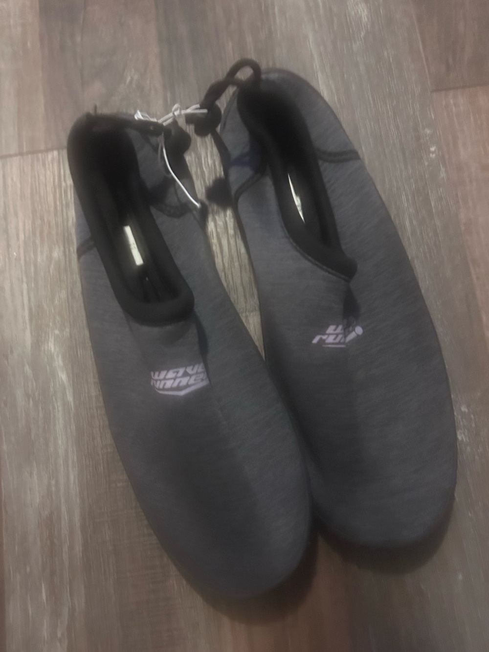 Wave runner Aqua Socks Women’s Size 11 Grey W Purple Lilac Shoes Beach New
